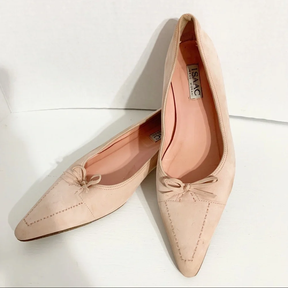 Isaac Isaac Mizrahi Pointed Toe Blush Pink Suede Flats Bow Detailing Stitching
